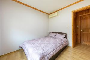 Gangneung Yasaenghwa Maeul