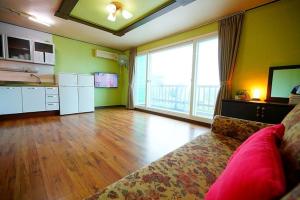 Byeonsanbando Soriseom Pension