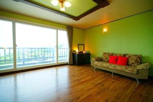 Byeonsanbando Soriseom Pension