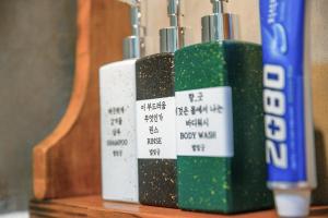 Jeonju Hanok Maeul Sukbak Byeolbit Goong