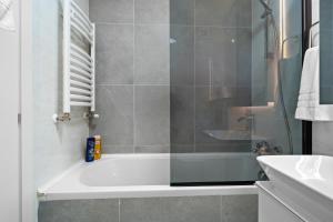 High-end Studios close to Old Town