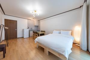 Gangneung Marine Park Pension