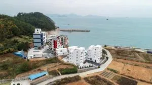 Geojedo Lucas Pension Indoor BBQ - Changwon