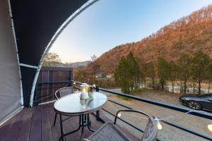 Jade Byeolbit Caravan