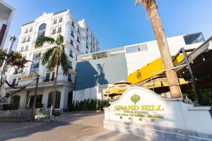 Grand Hill Hotel & Apartment