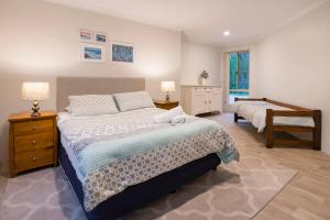 Beach & Trees, beachfront Siesta Park