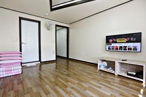 Taean Cheollipo Condon Pension