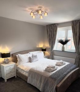 Ultra Modern large 4 bed executive home Durham