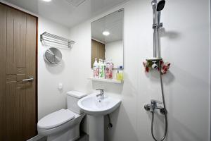 Byeonsanbando Dongjin Castle Pension