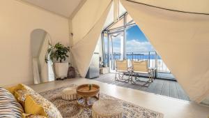 Daebudo On the Beach Pool Villa