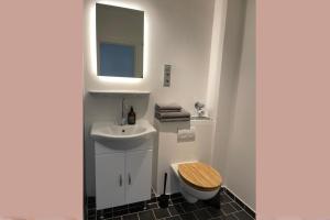 James -Ferienwohnung mit Balkon in Strand und Wald Nähe