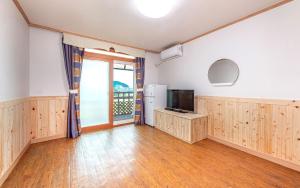 Taean Anmyeondo Li Syuchae Pension