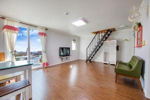 Geoje olive couple pension