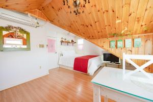 Geoje olive couple pension