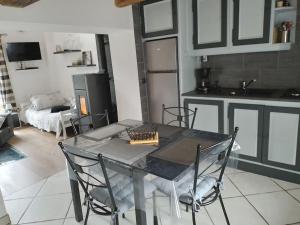 Maisons de vacances La Cabourotte, ancien fournil, classe 3 etoiles : photos des chambres