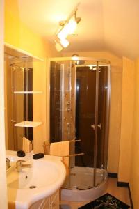 Maisons de vacances La Cabourotte, ancien fournil, classe 3 etoiles : photos des chambres