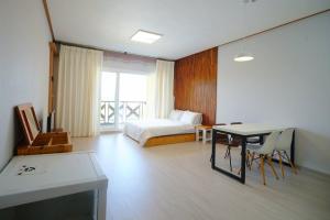 Buan Ravich pet Friendly Pension