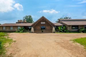 Sterling Orient Woods Pench