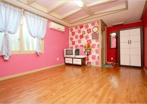 Anmyeondo Jeonyeok Noeul Pension