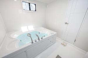 Sinpo Port TITF Caravan