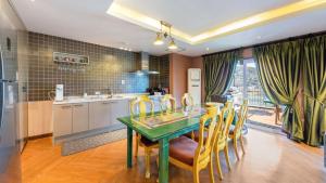 Bottega Pool Villa Pension