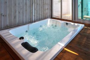 Tongyeong Love the Blue