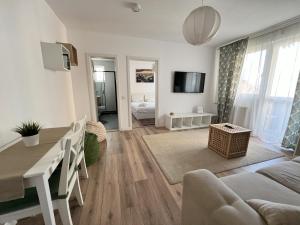 Lazys Haven - Chic Central Escape in Bucharest