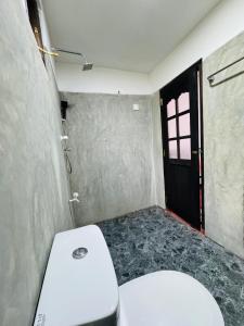 Sea Hub Resort Midigama