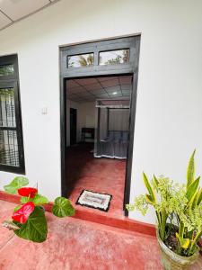 Sea Hub Resort Midigama