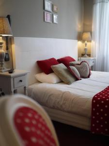 Hotels Logis Hotel Le Glacier : photos des chambres