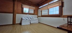 Gurye Sosandang Pension Hanok