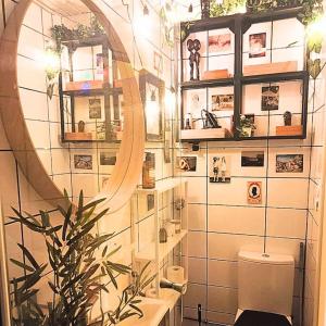 Yellow Beauty in best Location!