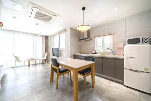 Geojedo Lucas Pension Indoor BBQ