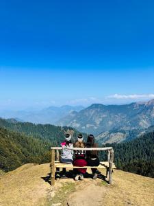 The Rustic Jibhi - Backpackers Hostel