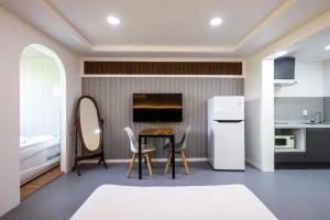 Gyeongju la Siesta Private BBQ, Disney&Netflix