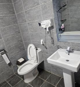 Yeongdeok Haeparang Road Pension