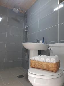 Tongyeong Chorokbit Bada Pension