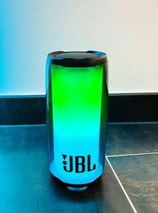 Comfy stay in modern 2-bdr apartment near downtown