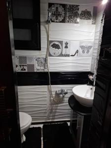 Sea view غرفه داخل شقه بحمام خاص امام الغرفه