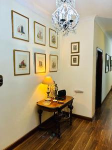 XL Massive Art-Filled Home in Central Area, WALK to Sliema, St Julians