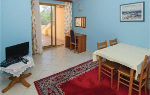 Stunning Apartment In Orebic With Sauna