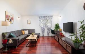 2 Bedroom Awesome Home In Valbandon