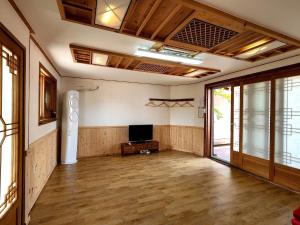 Jeonju Hanok Tobagi Pension