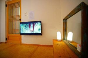 Jeonju Hongsi Hanok Guesthouse