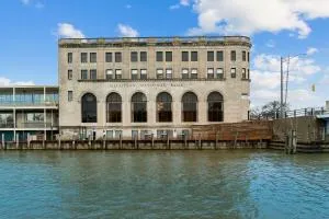 CityFlatsHotel - Port Huron, Ascend Hotel Collection - Port Huron