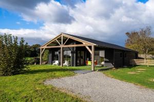 Maisons de vacances Kergueguen - Charmante maison avec jardin : photos des chambres