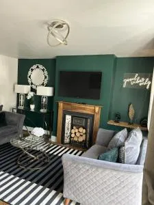 Cosy Corby Getaway - Weldon