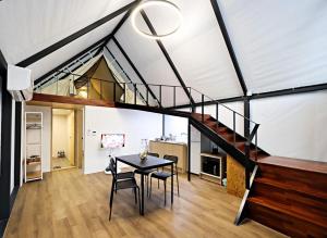 Yeongam Rock On Glamping and Caravan