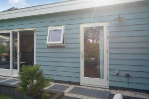 Blue Oasis Cottage - Free Parking