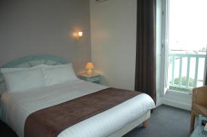 Hotels Hotel L'Ecailler : photos des chambres